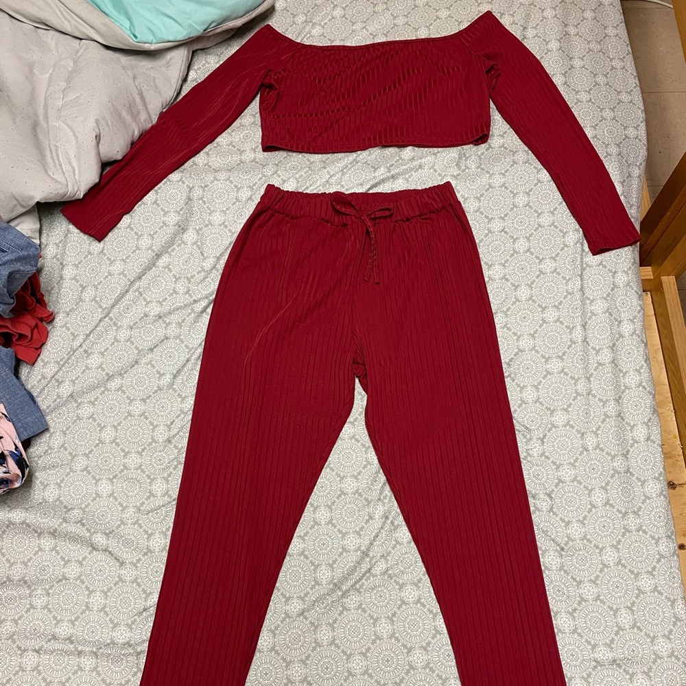 2 piece set red lounge set
